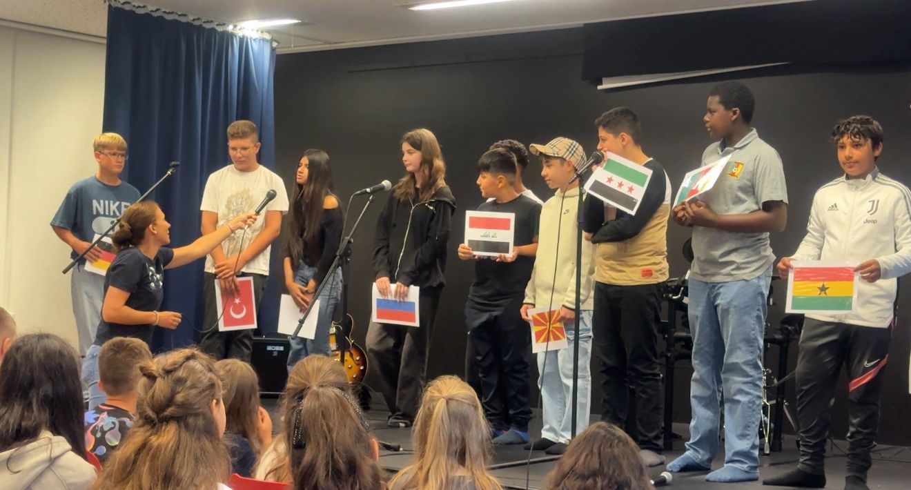 Internationale Begrussung